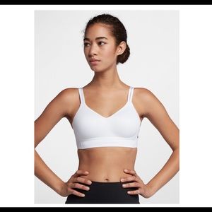 nike indy breathe bra